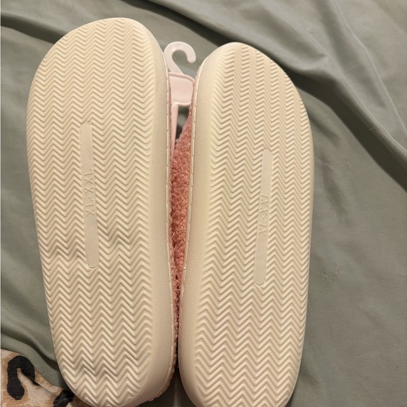 Simply southern slippers - Picture 3 of 3